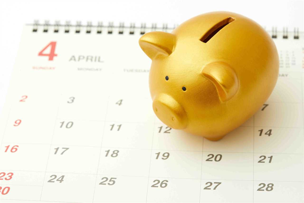 Is it better to have a 401k or Roth IRA?